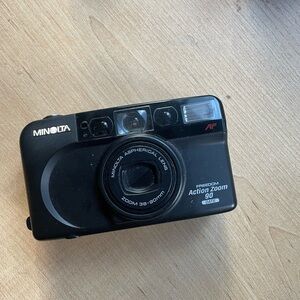 Minolta Freedom Action Zoom 90 Black Camera